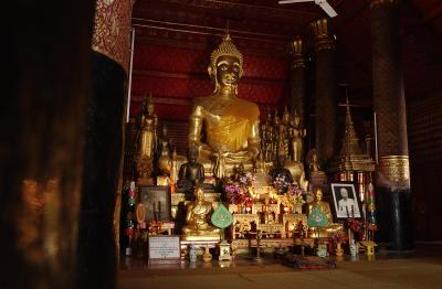 Inside Wat Xieng Thong