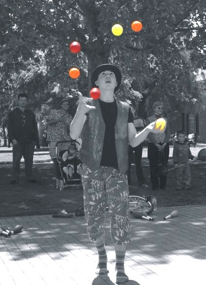 <b>*The Juggler</b> <br> <font size=1> by Ric & Chelsea</font>
