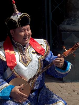 MongolianMusician450SM.jpg