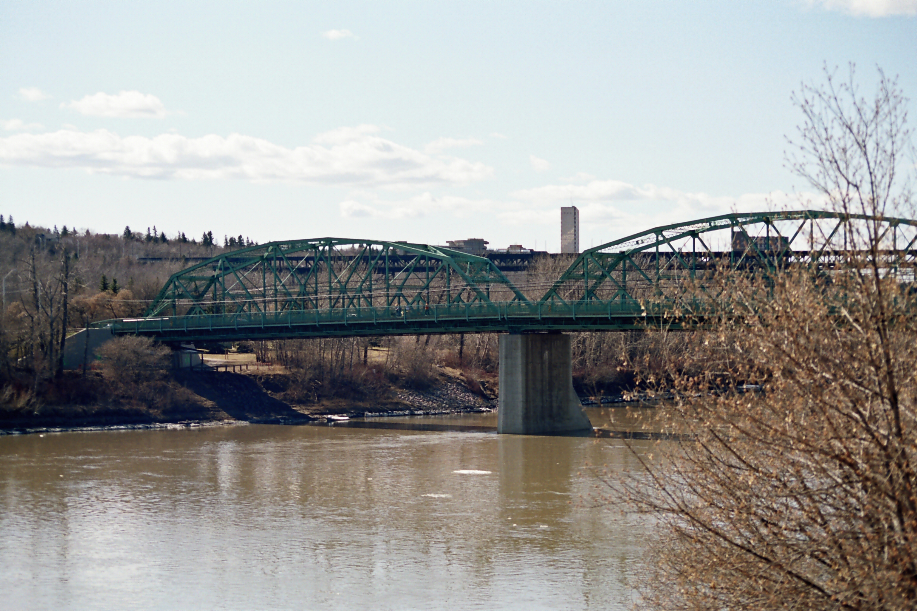 R002-016.JPG