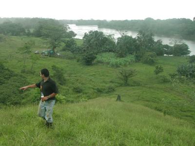 Cristian y Vista Panoramica del Rio San Juan y Campamento