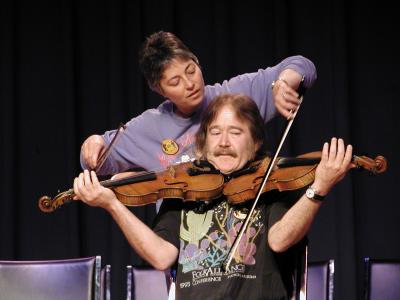twin fiddling 2.JPG