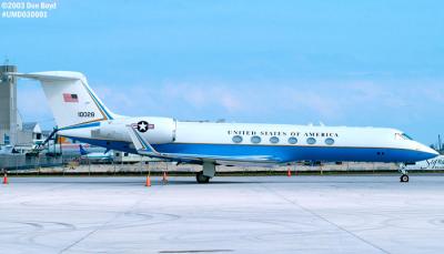 u16/airlinerphotos/medium/11240258.umd0300012963700.jpg