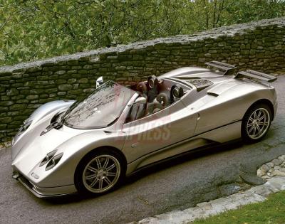 u16/anmb1/medium/38999668.PaganiZonda006.jpg