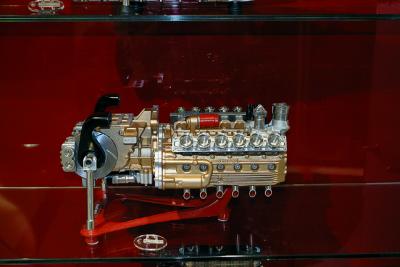 u16/anmb1/medium/39001710.Ferrari005.jpg