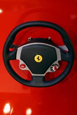 u16/anmb1/medium/39001750.Ferrari045.jpg