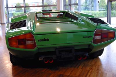 u16/anmb1/medium/39002011.Lamborghini006.jpg