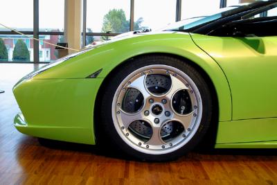 u16/anmb1/medium/39002037.Lamborghini032.jpg