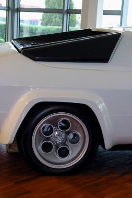 u16/anmb1/medium/39002051.Lamborghini046.jpg
