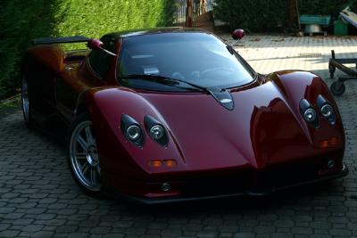 u16/anmb1/medium/39002594.Pagani032.jpg