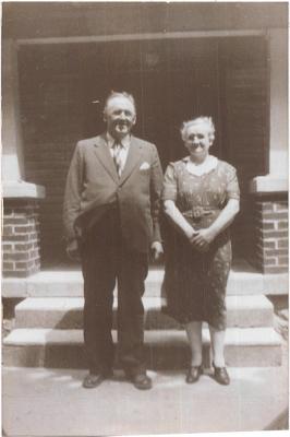 Richard  E and Bessie Jones