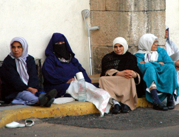 Moroccan women in the Quartier des Habous