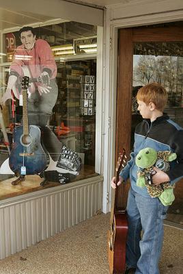 Tupelo Hardware and Elvis Guitar