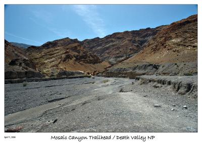 Mosaic Canyon trailhead