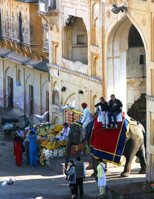 Arrival by elephant at the entrance to Amber Fort.jpg