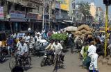 Chaotic traffic near Chennai.jpg