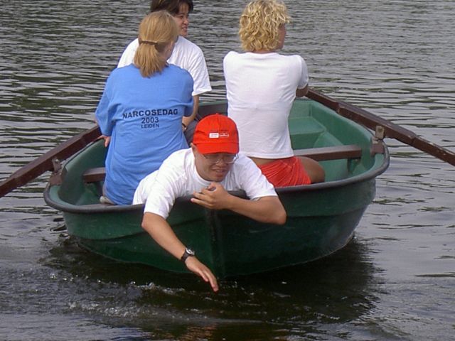 Ladies.. Ik zorg ervoor dat we niet tegen de kant rammen.