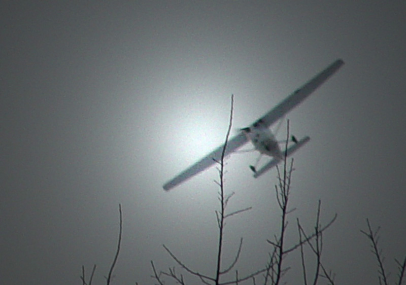 January 25, 2005<br><font size=2>Its a bird!  Its a plane!  Its...</font><br>Day 264
