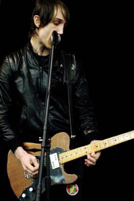 guitar_black.jpg