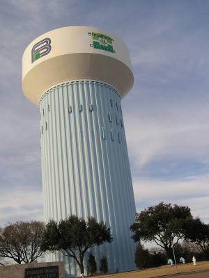Farmers Branch Tx water tower.JPG