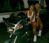 Hooters Girls