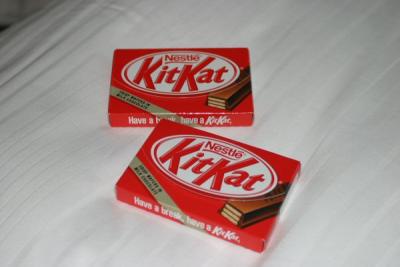http://www.breaktown.com/
The Official Kit Kat Japan site

http://www.biginjapan.org/archives/tokyo%20food/pages/kit-kat%20white.html
See somebody else liked it too, but Ooooo!  We didn't even see the White ones!  Drats!!!

http://www.sushicam.com/Journal%20entries/020626/020626.htm
And Banana too??