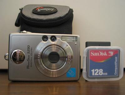 Canon S230 and Lowepro D-Res 8S