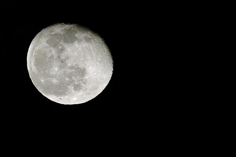 Moon 1-27-05.jpg