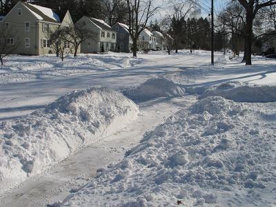 blizzard05_sidewalk.jpg