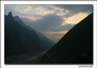 Sun Rise, Wu Gorge