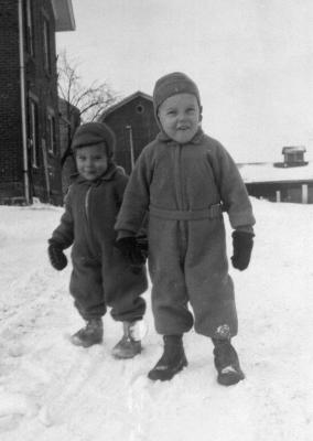 u16/kneale_brownson/medium/4996657.Fuzzies.jpg