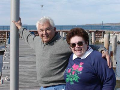 u16/kneale_brownson/medium/4996784.Mary_Ann_and_Andy_in_TC.jpg