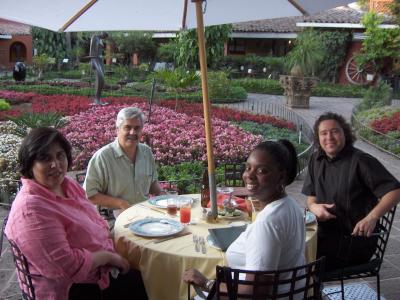 Monday 11 april, Las Quintas :lois,Paula,Salvador&Me