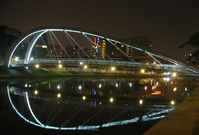 Lit Bridge along Singapore River