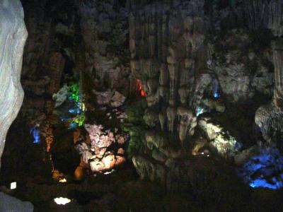 HALONG CAVE02.jpg