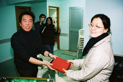u16/lk32/medium/11248463.20021231LantauIsland053.jpg
