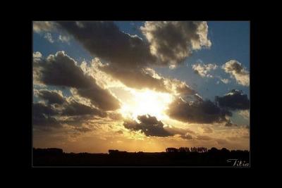 u16/lookheretitia/medium/39055339.0sunsetsky001.jpg