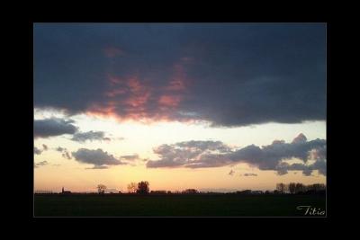 u16/lookheretitia/medium/39055345.0sunsetsky006.jpg