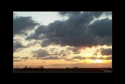 u16/lookheretitia/medium/39055348.0sunsetsky008.jpg