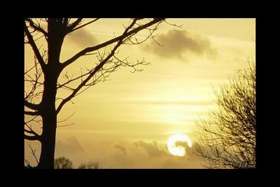 u16/lookheretitia/medium/39055371.0sunsetsky012.jpg