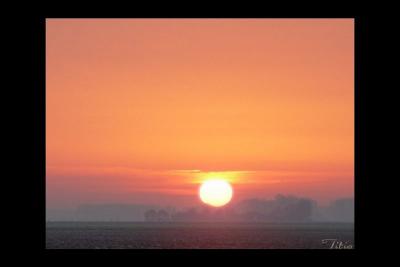 u16/lookheretitia/medium/39055377.0sunsetsky014.jpg