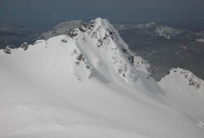 Tomyhoi Summit Pyramid, View NW (Tomyhoi041205-06adj.jpg)