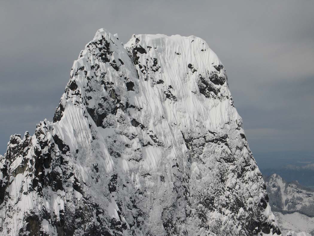 Slesse, Upper NE Face (Slesse041205-52adj.jpg)