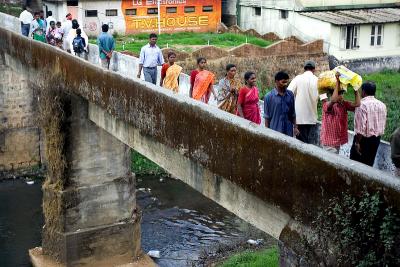 Bridge to the center