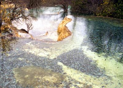 colorful water in Huanglong 12