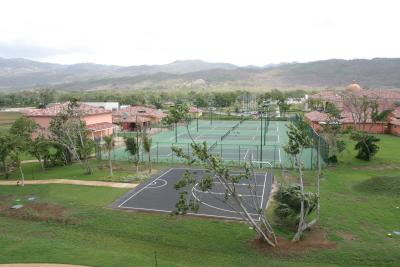 Basketball & tennis courts