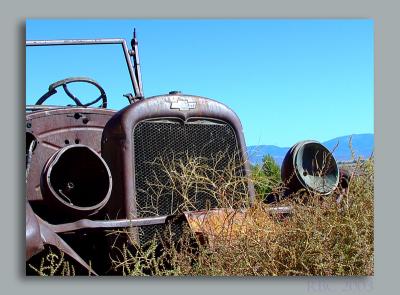 u16/stfchallenge/medium/11519008.oldcar_genoa.jpg