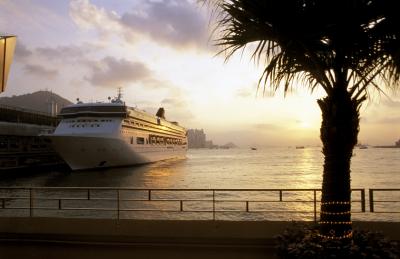 u16/straysheeps/medium/4983416.VictoriaHarbourSunset.jpg