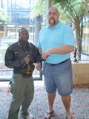 500LBS 7'FT TALL....THE BIG SHOW