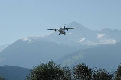OE-HTJ Tyrolean Jet Service